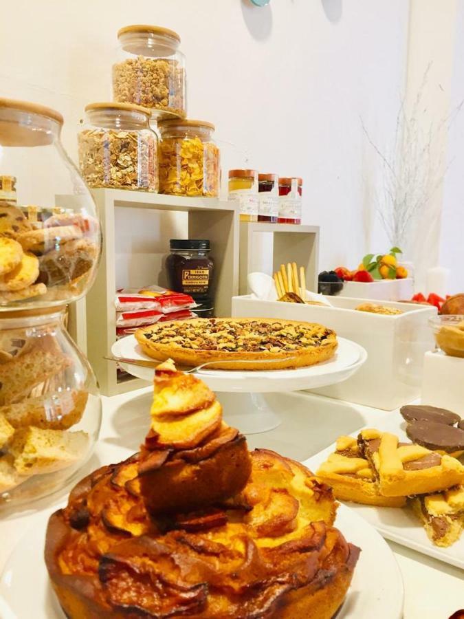 Piccadilly Rooms Restaurant And Beach サンタ・マリア・アル・バーニョ エクステリア 写真